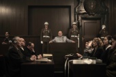 02_Nuernberg_c_ScottGarfield_CourtesyofSonyPicturesClassics.jpg